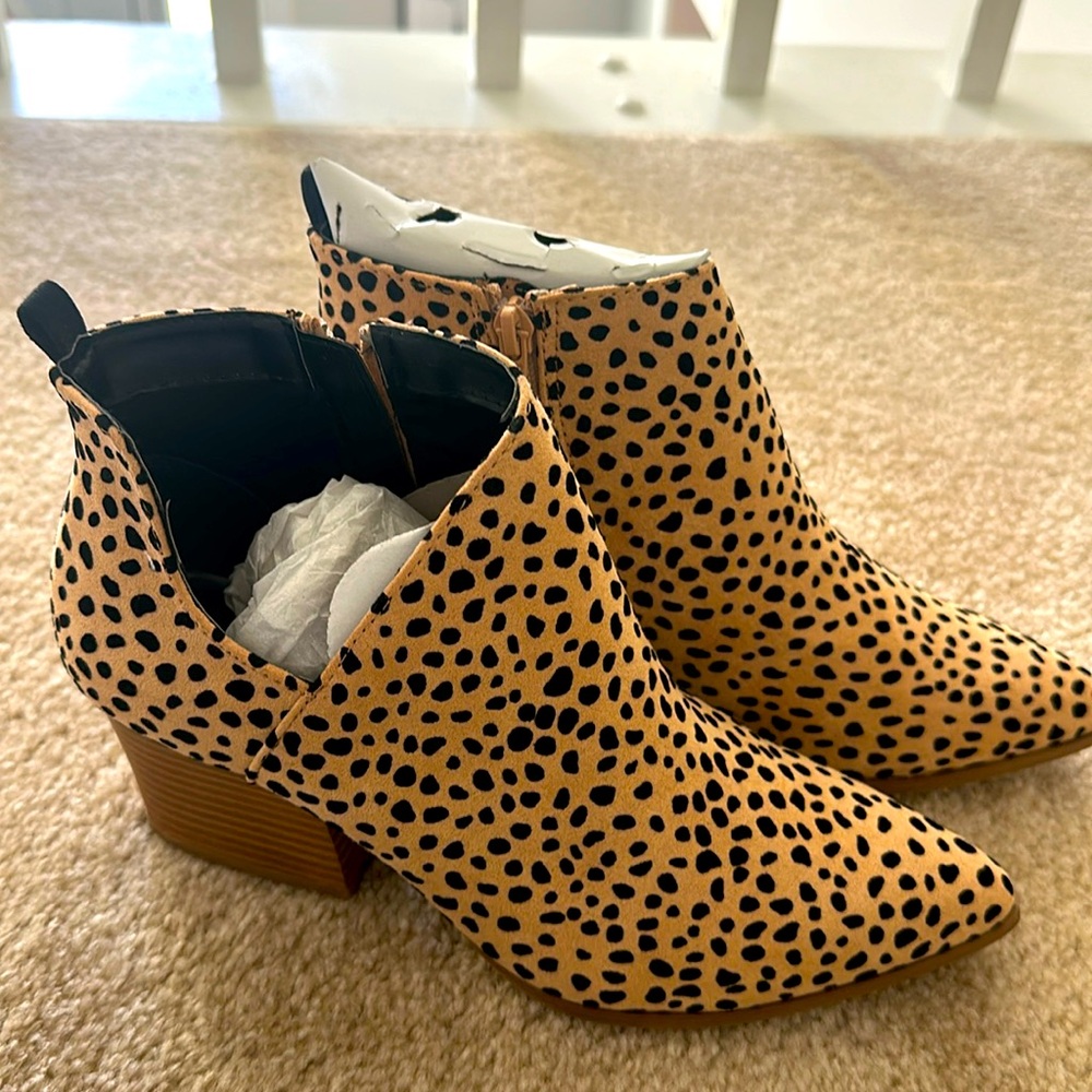 Cute Never been worn Booties